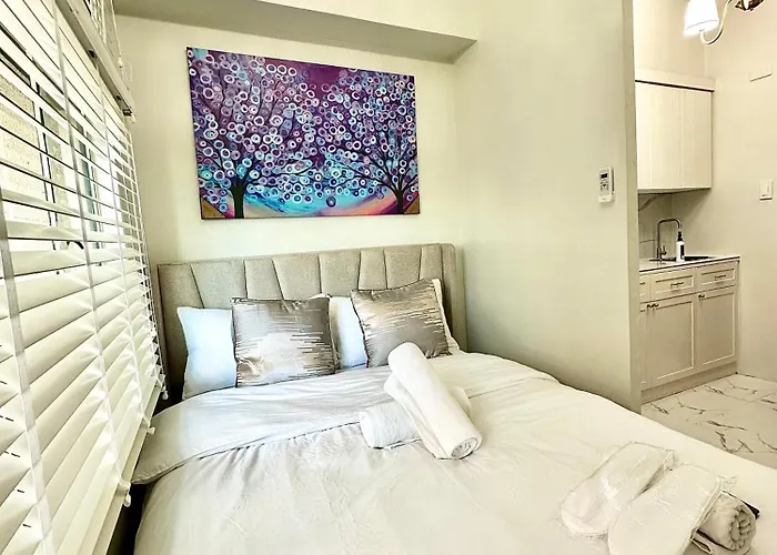 Two - Olive Aparthotel Manila